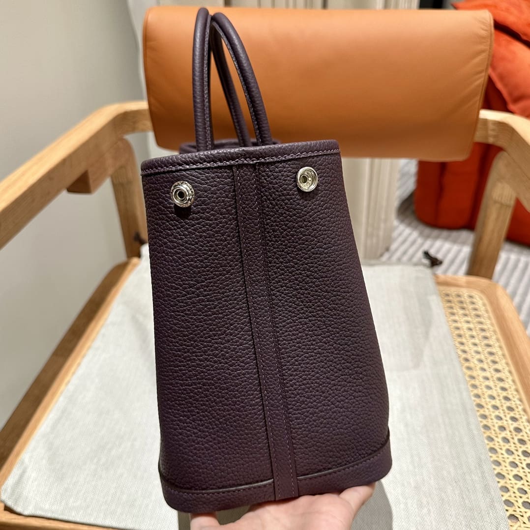 HERMÈS  Garden Party TPM 30 Cassis Negonda Leather Tote Bag