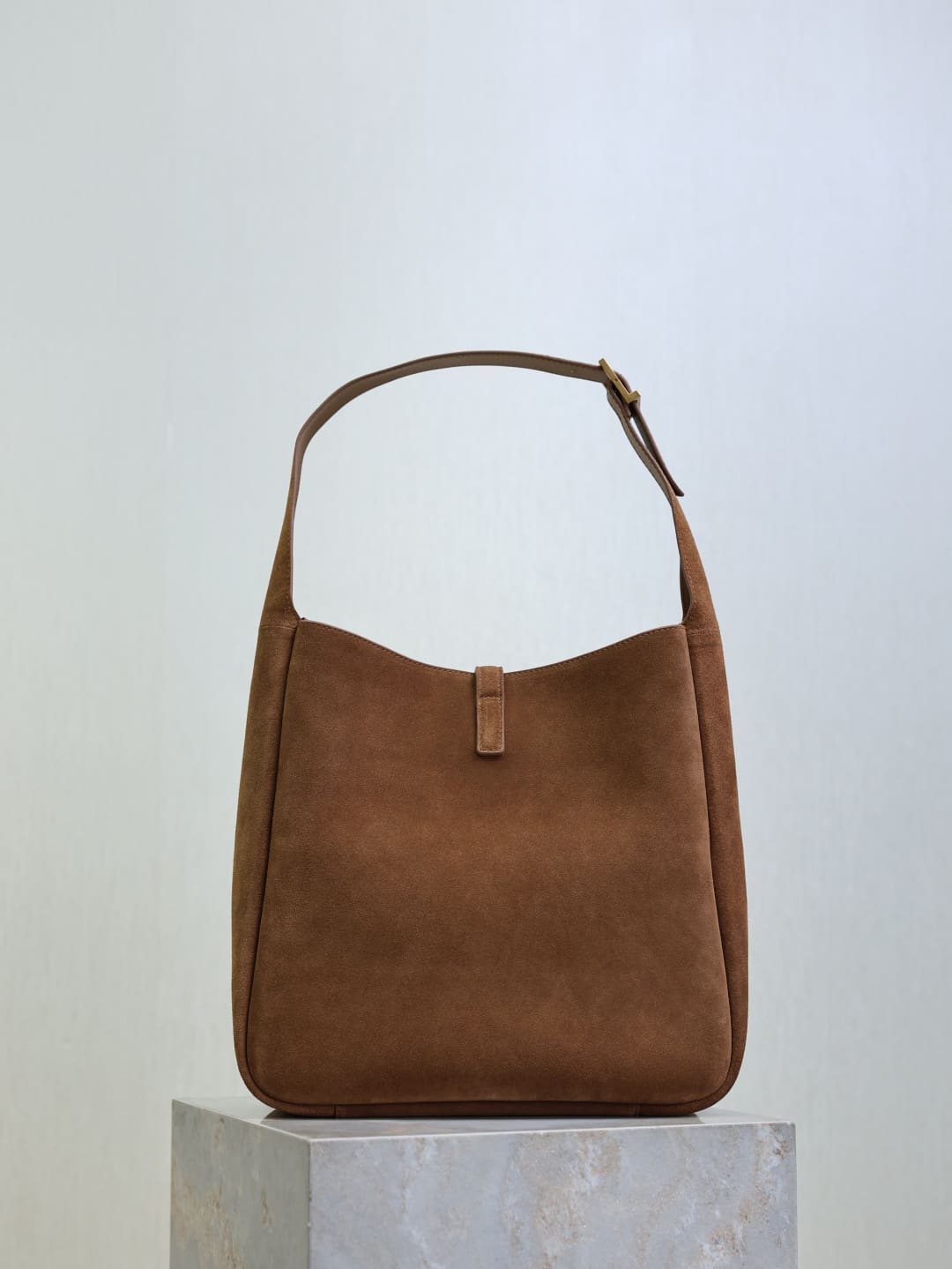 SAINT LAURENT LE 5 À 7 supple LARGE in suede