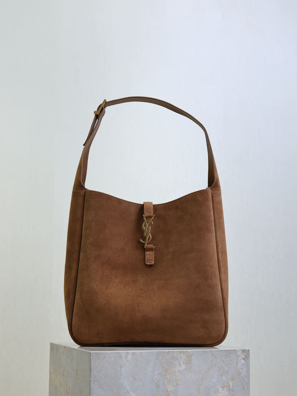 SAINT LAURENT LE 5 À 7 supple LARGE in suede