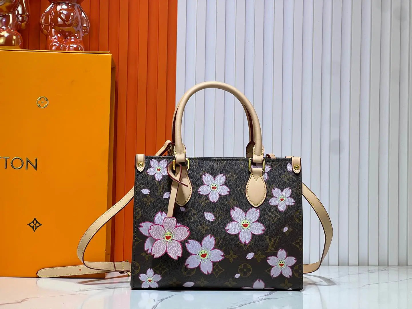Louis Vuitton M13269 LV x TM ONTHEGO