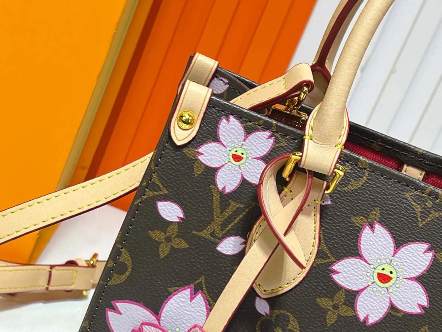 Louis Vuitton M13269 LV x TM ONTHEGO