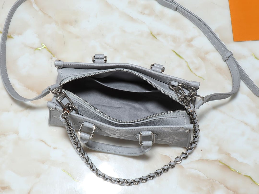 LOUIS VUITTON M14213 OnTheGo East West