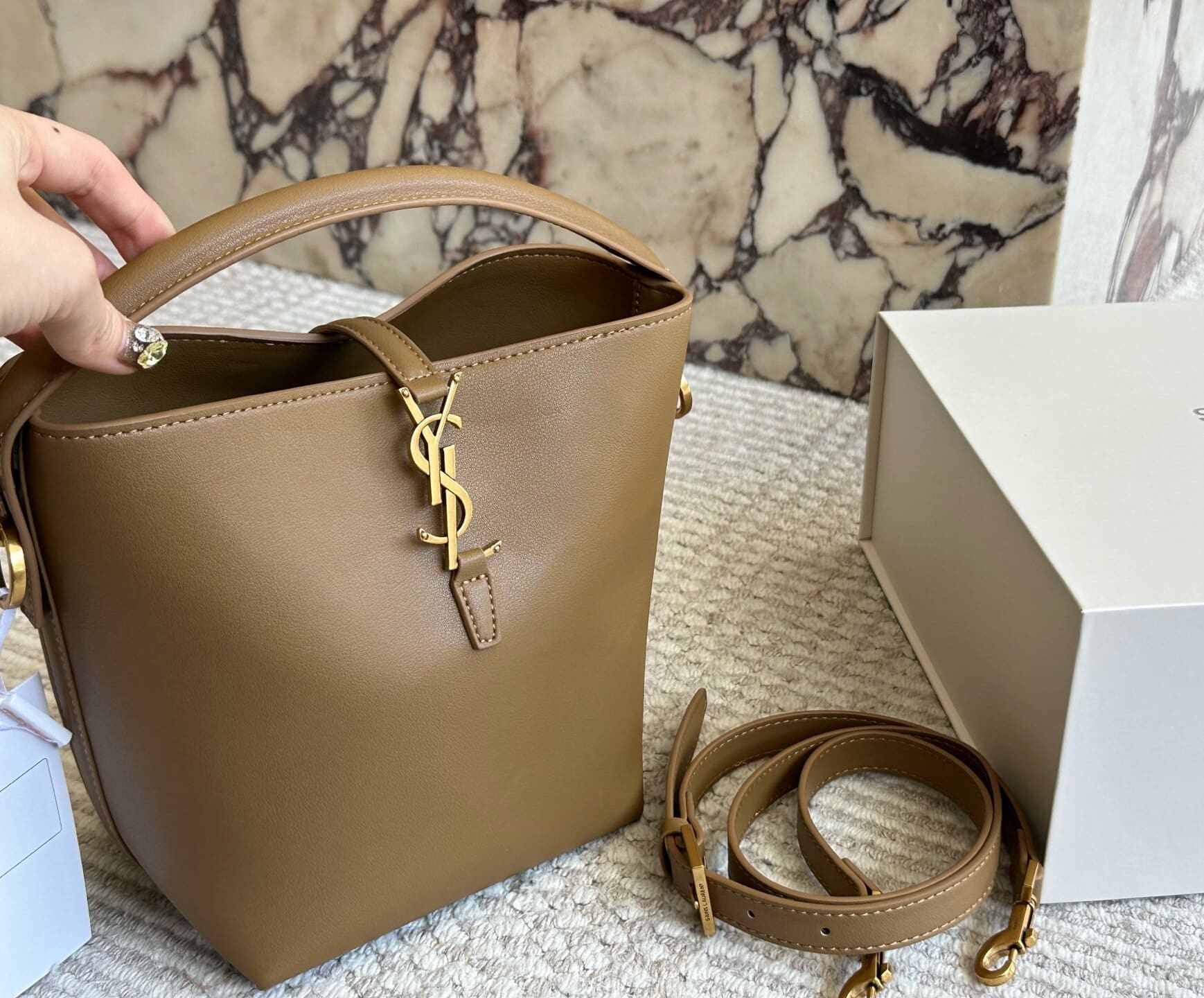 SAINT LAURENT LE 37 IN SHINY LEATHER