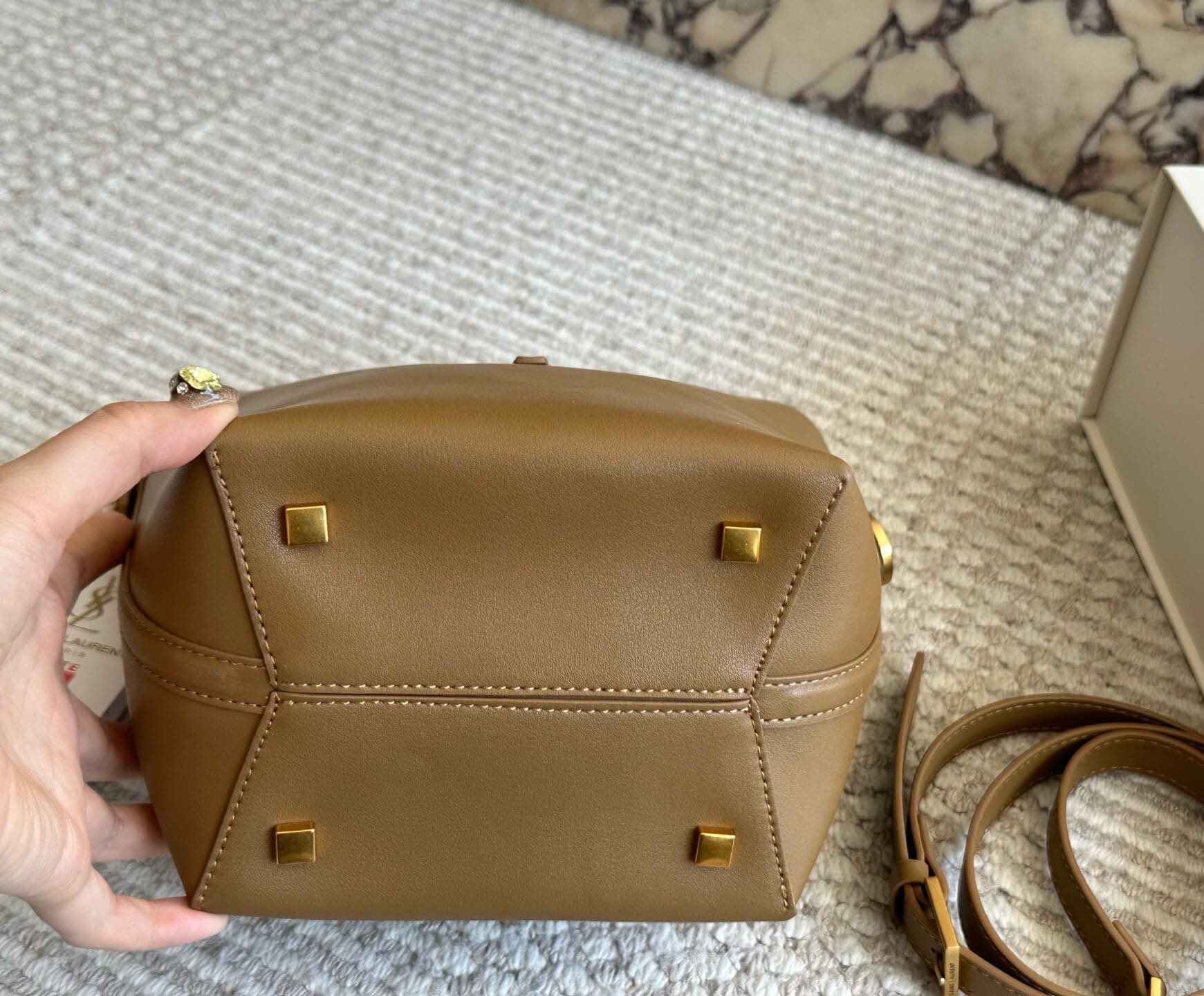 SAINT LAURENT LE 37 IN SHINY LEATHER