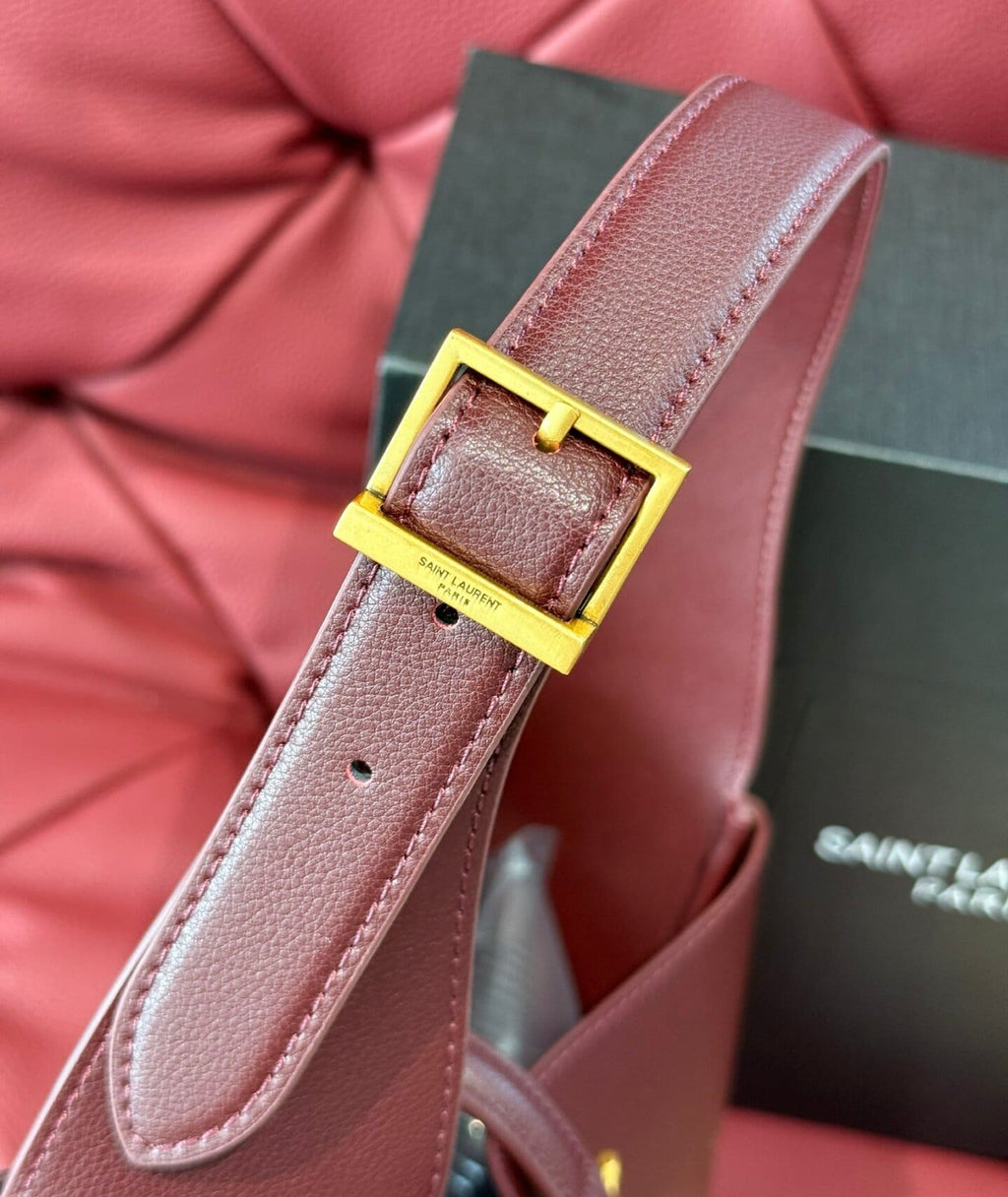 SAINT LAURENT le 5 à 7 supple small in grained leather