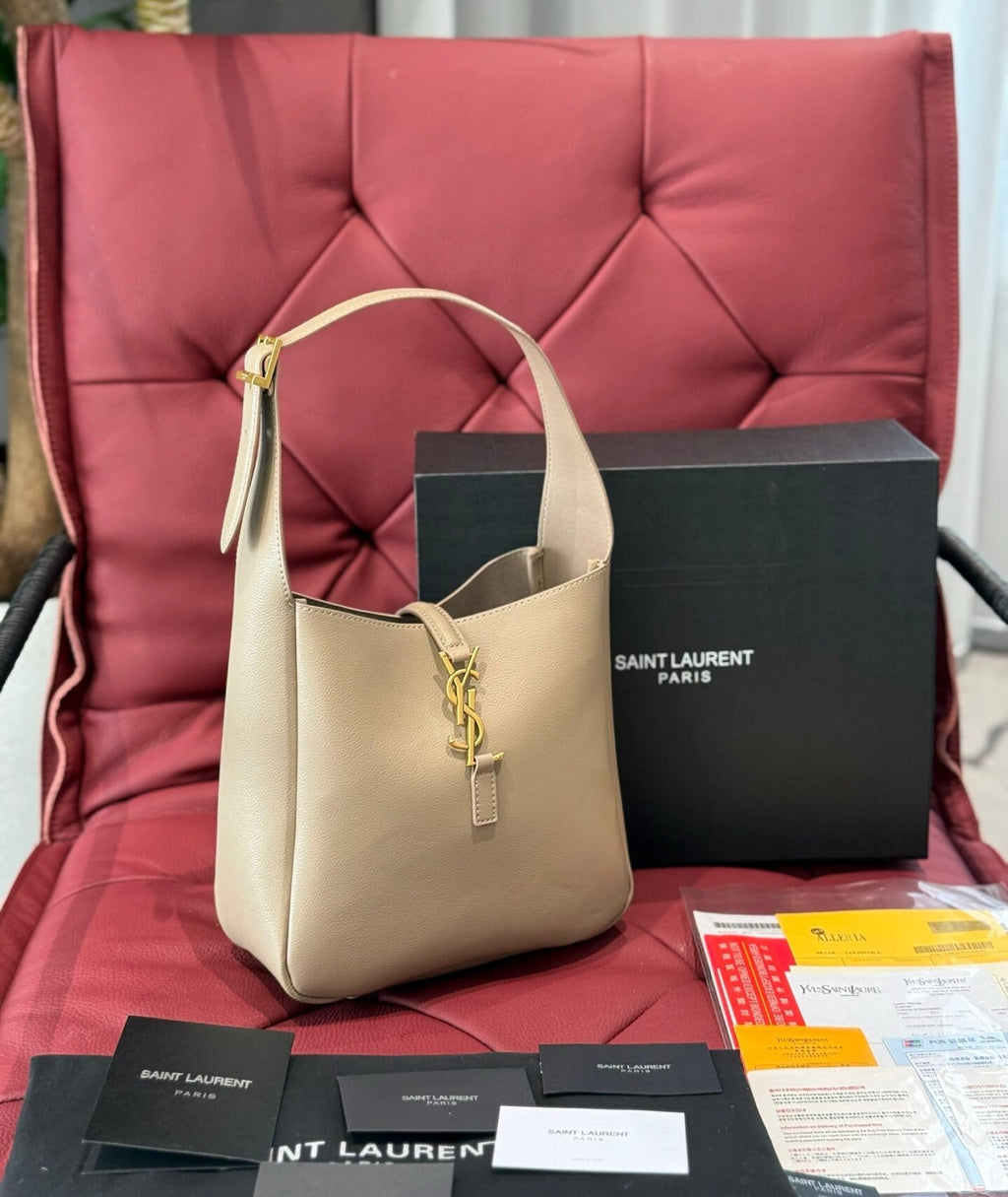 SAINT LAURENT le 5 à 7 supple small in grained leather