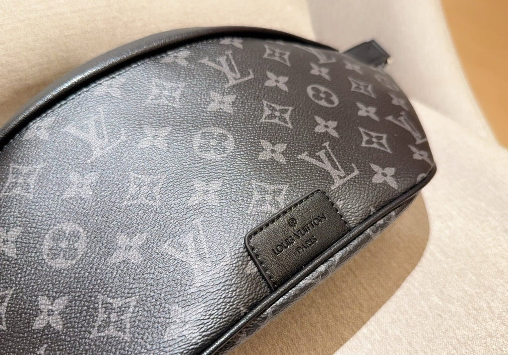 Louis Vuitton M44336 Discovery Bumbag