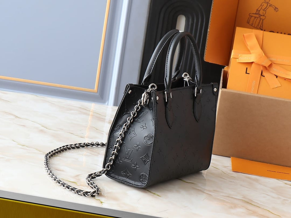 LOUIS VUITTON M14576OnTheGo PM