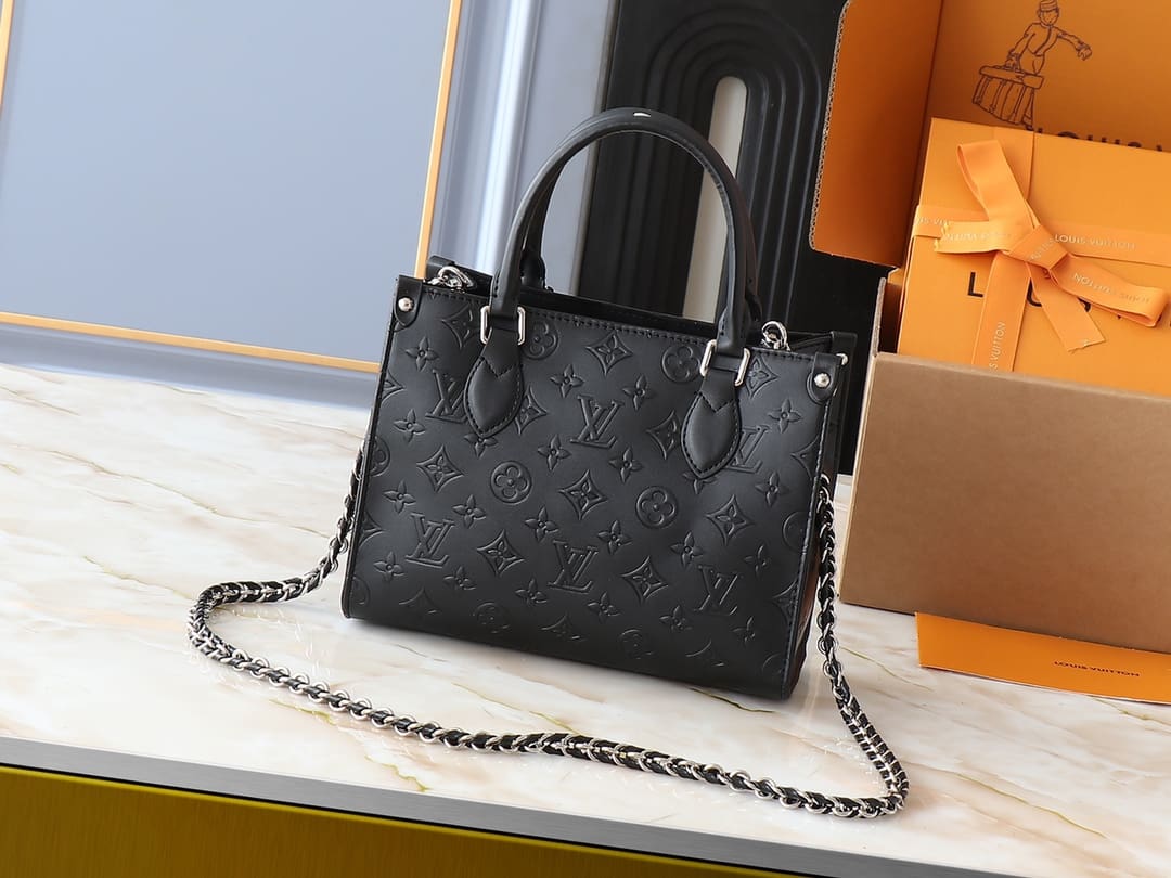 LOUIS VUITTON M14576OnTheGo PM