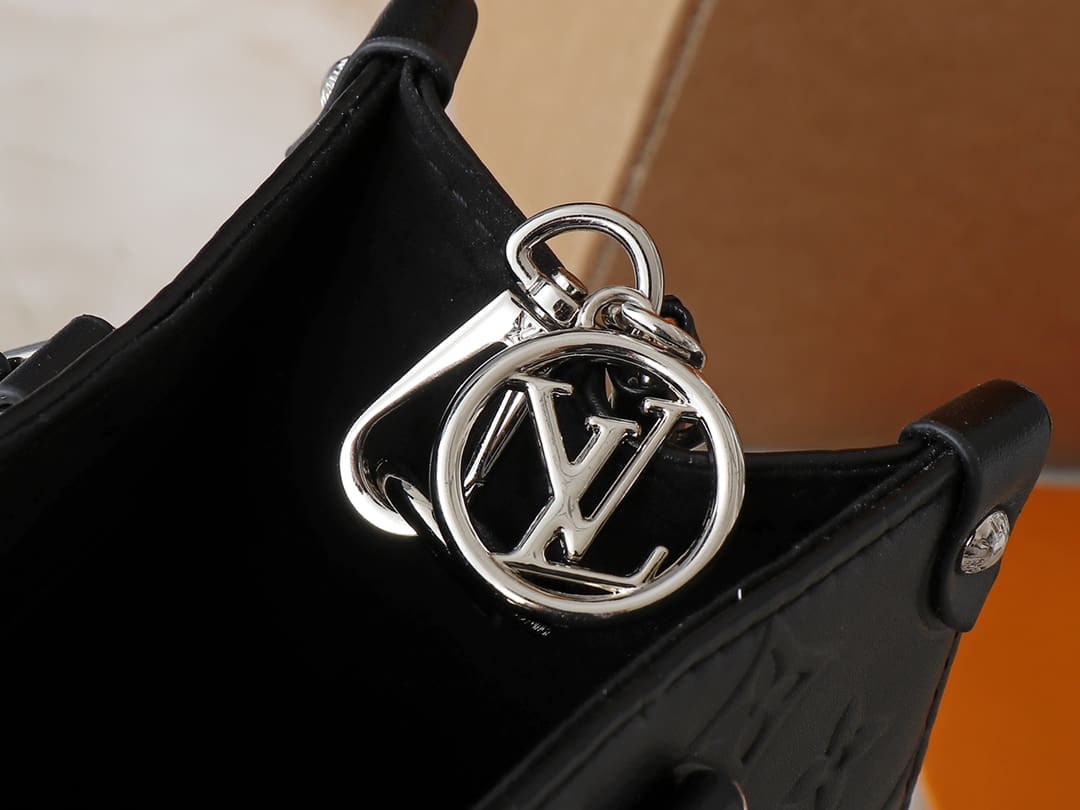 LOUIS VUITTON M14576OnTheGo PM
