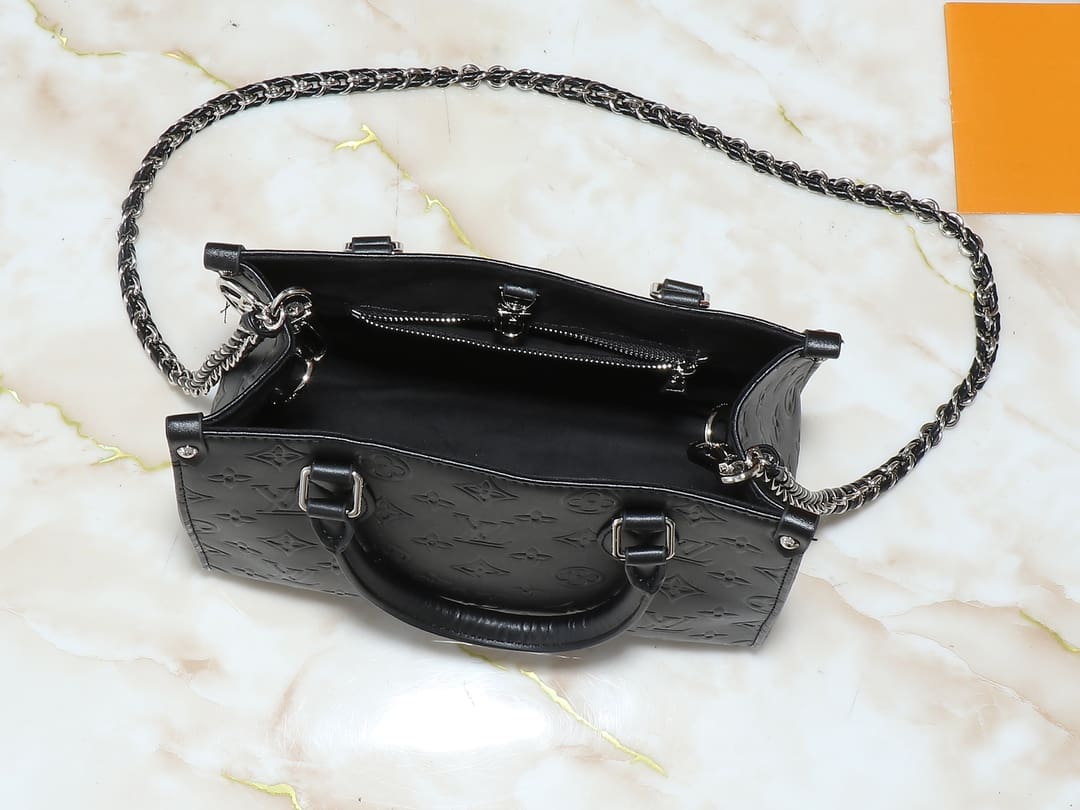 LOUIS VUITTON M14576OnTheGo PM