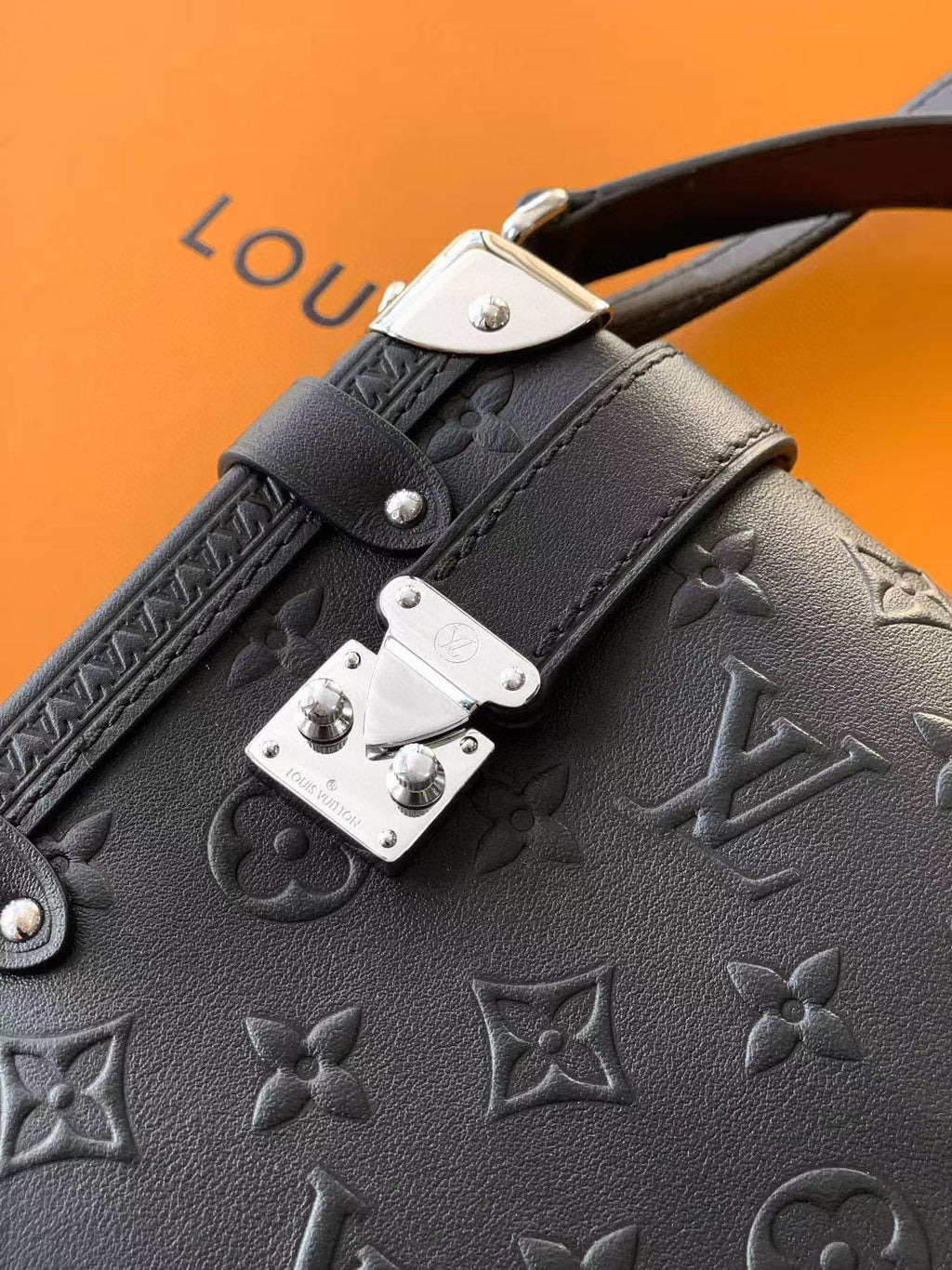 Louis vuitton M14572Side Trunk MM