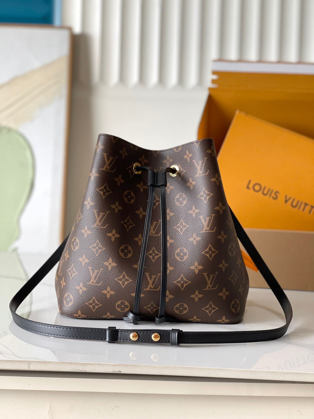 LOUIS VUITTON M44020 NéoNoé MM