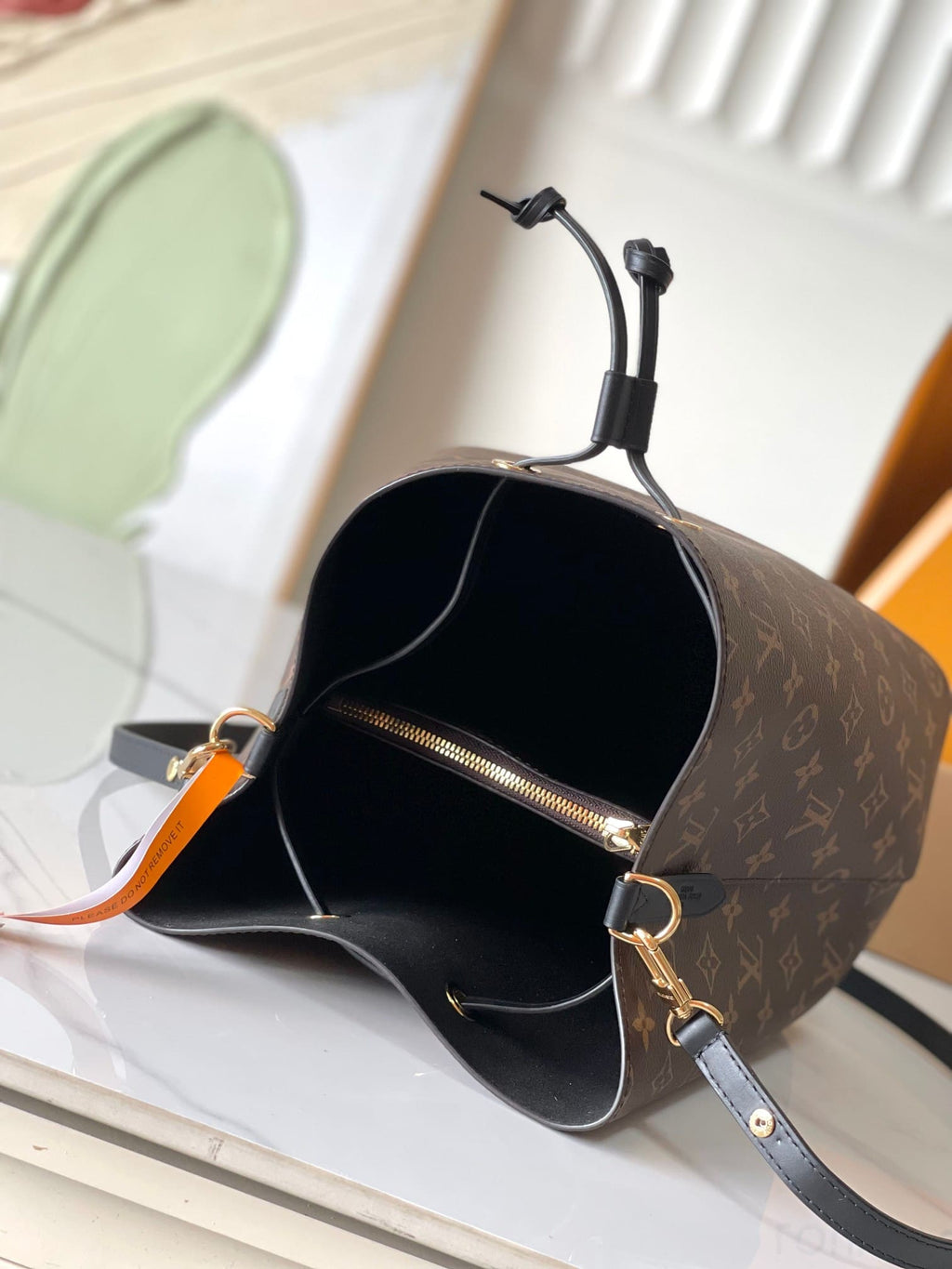 LOUIS VUITTON M44020 NéoNoé MM