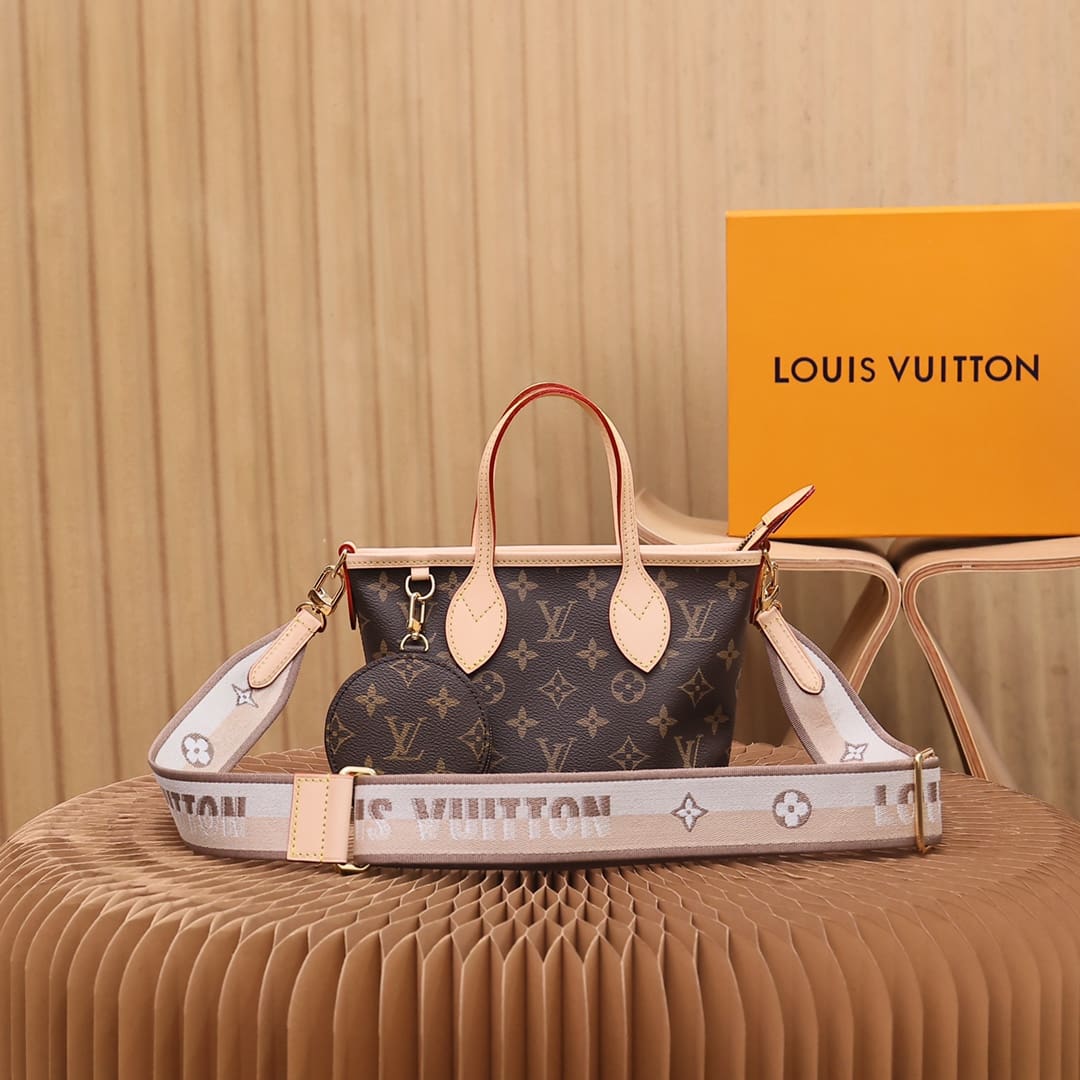 Louis Vuitton M46705 Neverfull BB