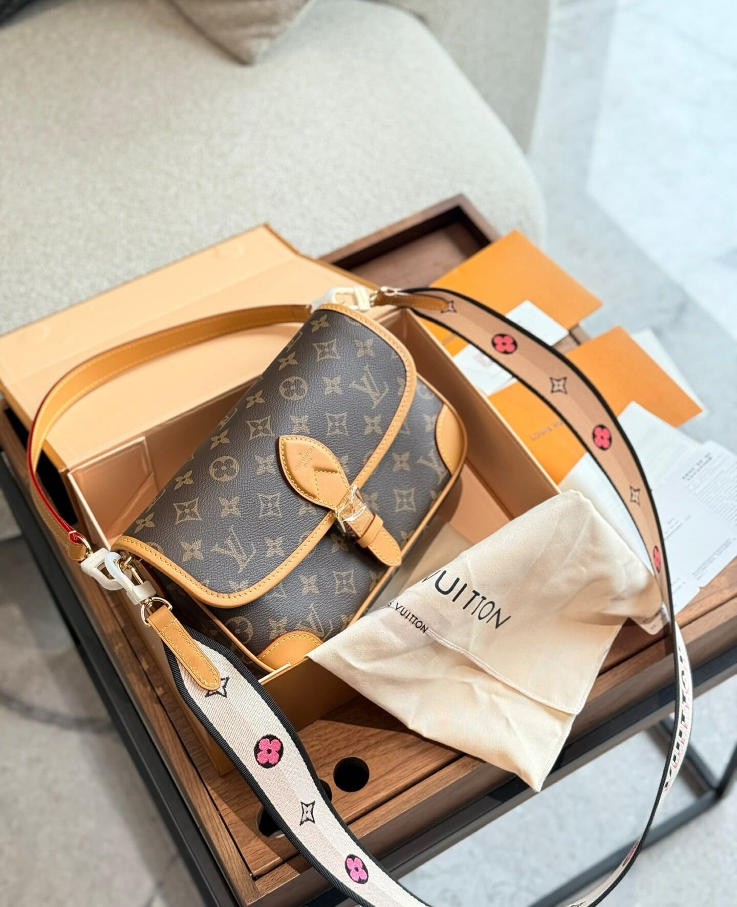 Louis Vuitton M45985 Diane