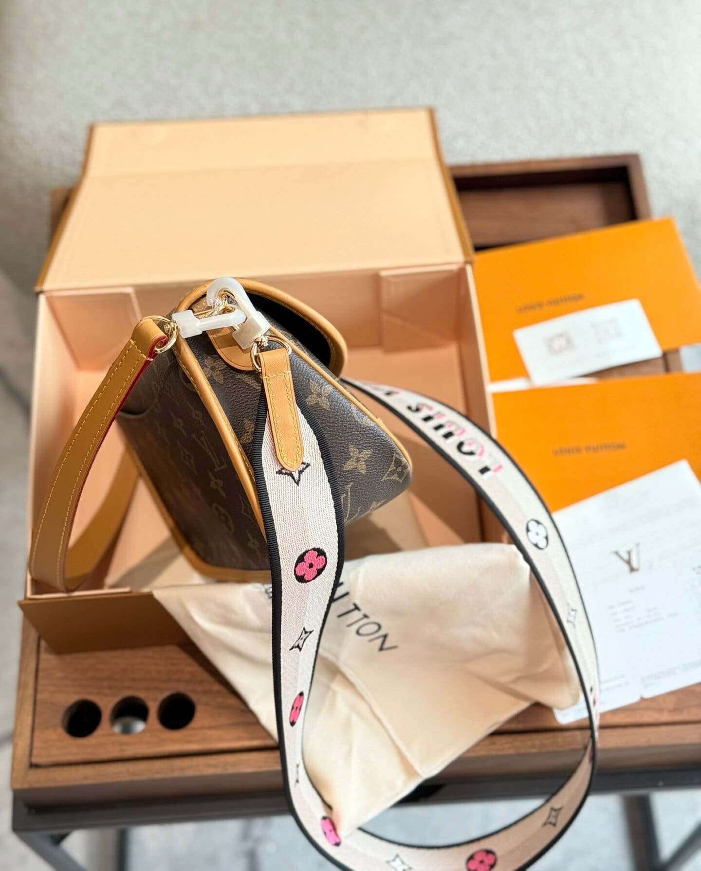Louis Vuitton M45985 Diane