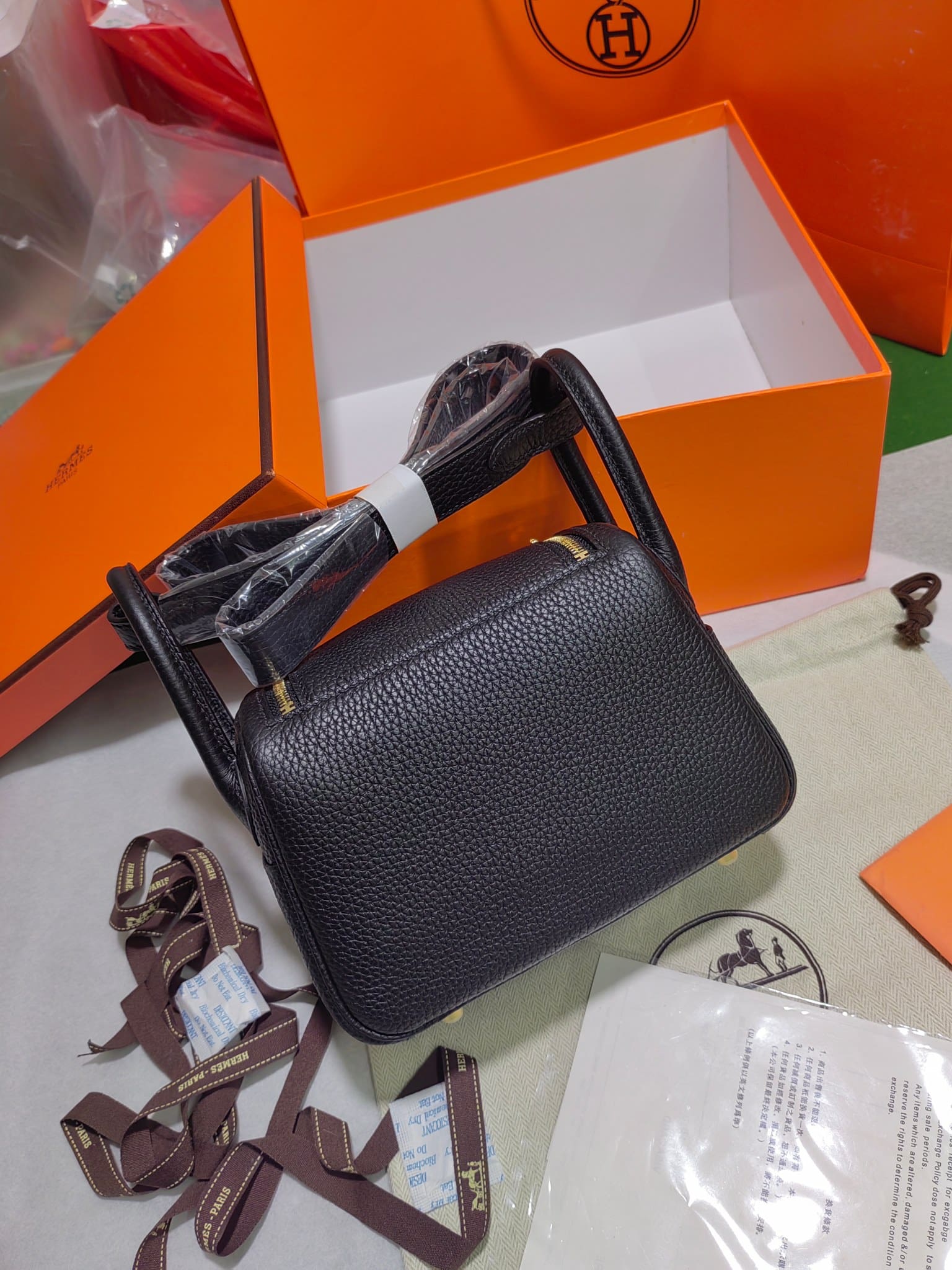 Hermès Mini Lindy Black Clemence Gold Hardware