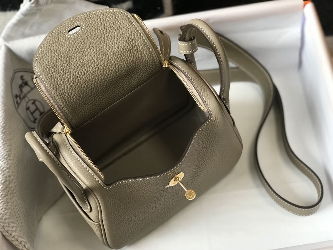 Hermès Mini  Lindy Beton Gold Clemence Gold Hardware