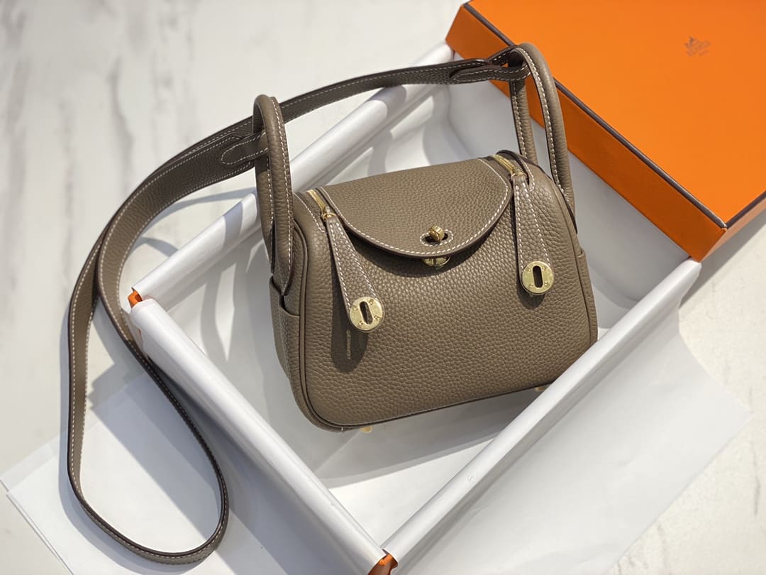 Hermès Mini Lindy Gold Clemence Gold Hardware