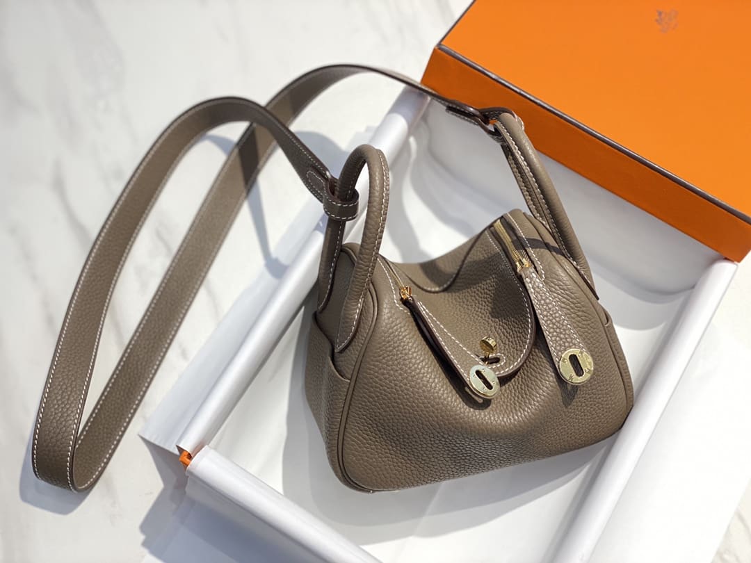 Hermès Mini Lindy Gold Clemence Gold Hardware