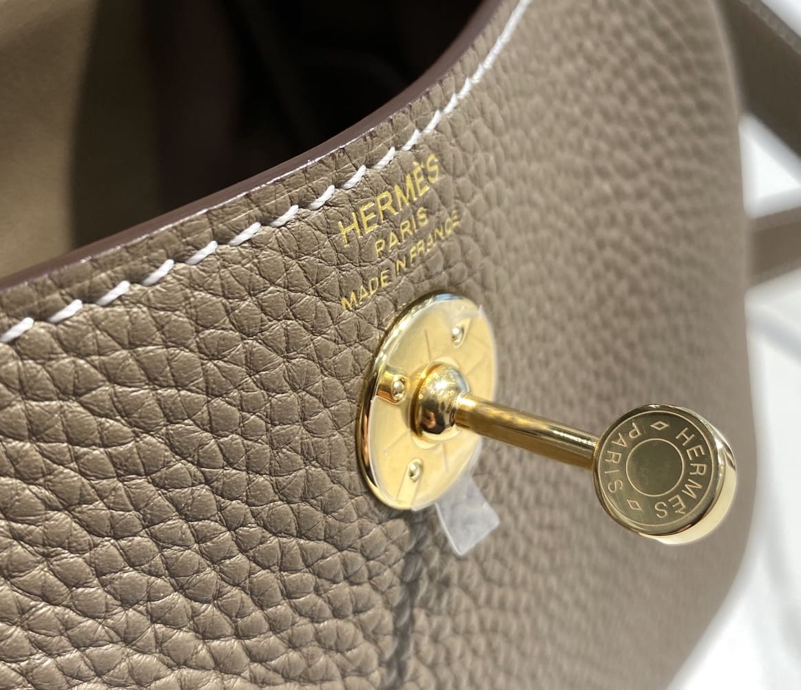 Hermès Mini Lindy Gold Clemence Gold Hardware