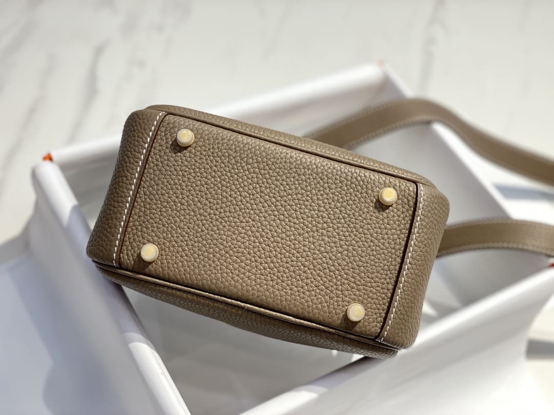 Hermès Mini Lindy Gold Clemence Gold Hardware