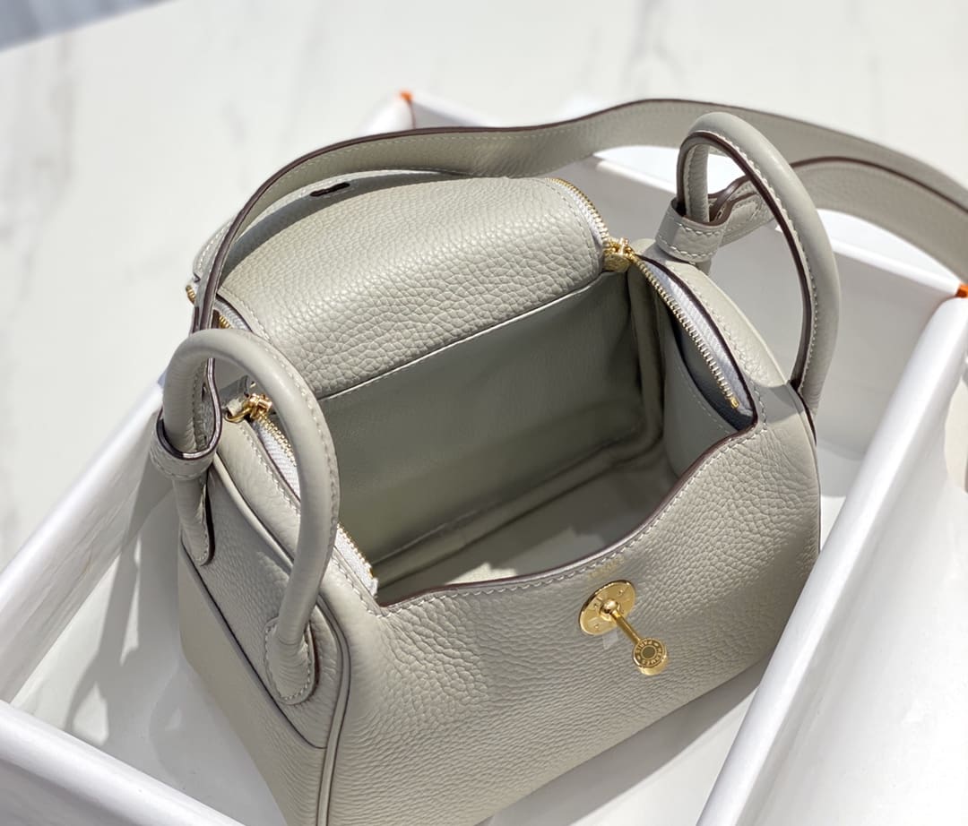 Hermès Mini  Lindy Sauge Gold Clemence Gold Hardware