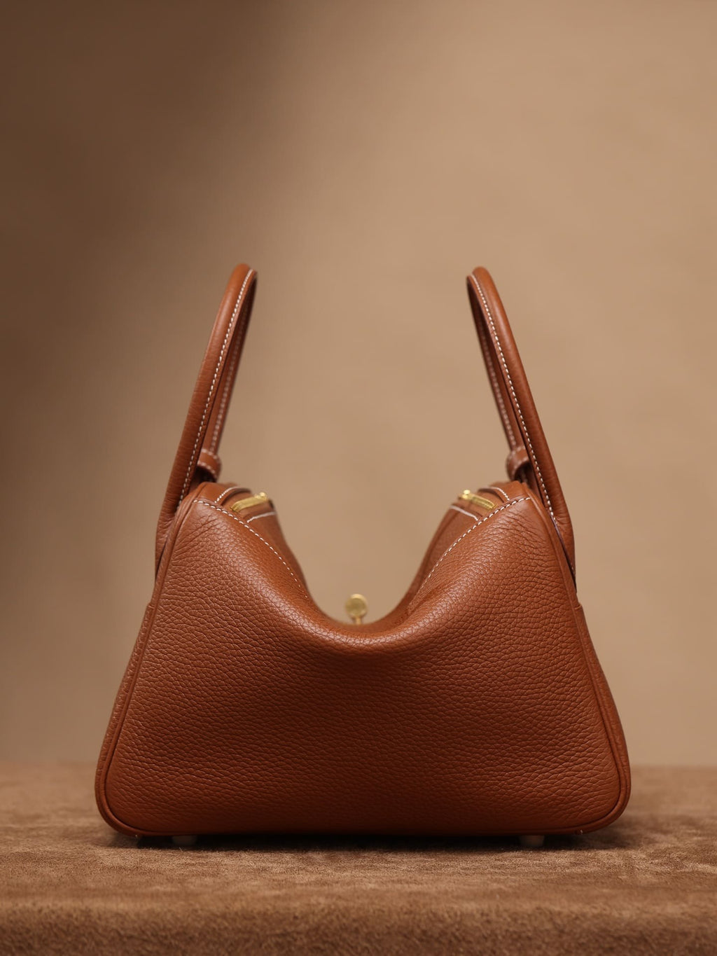 Hermès Lindy 26 Gold Clemence Gold Hardware