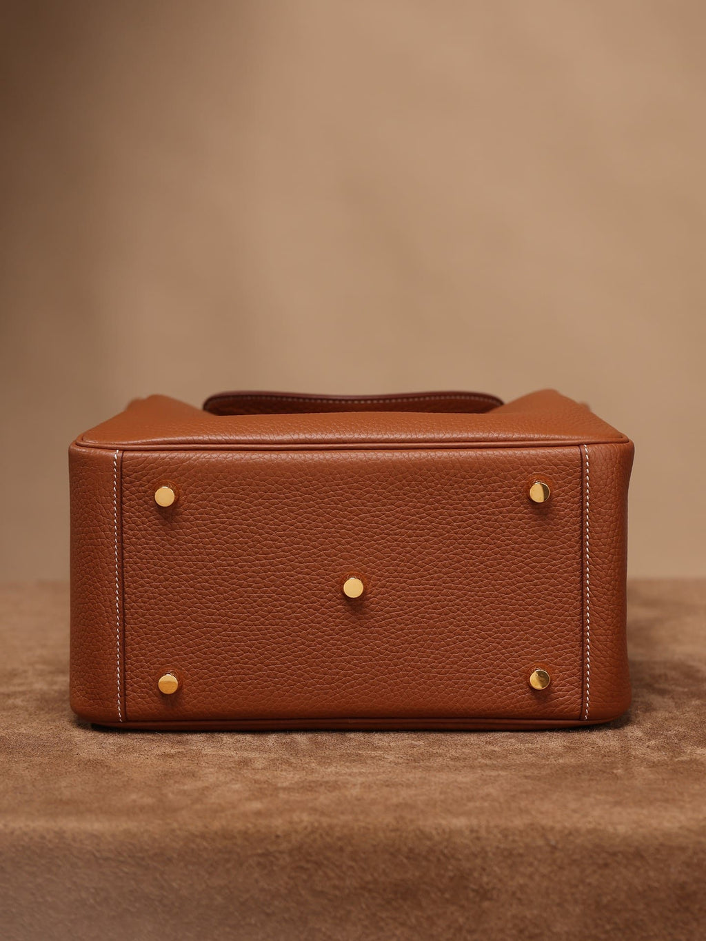 Hermès Lindy 26 Gold Clemence Gold Hardware