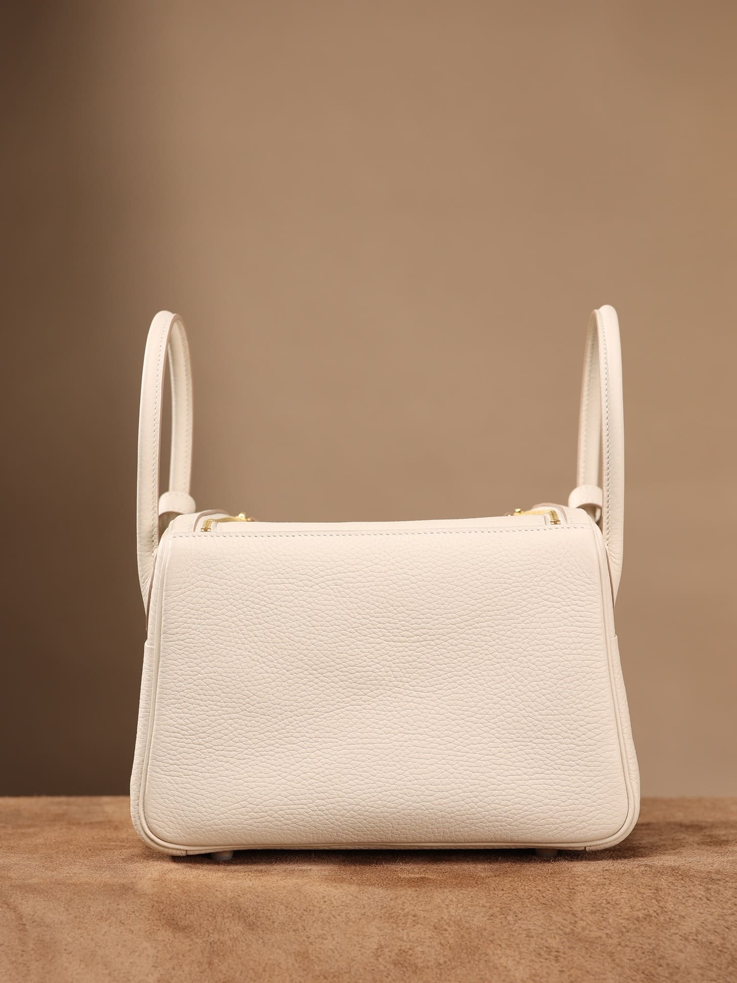 Hermès Lindy 26 Nata Clemence Gold Hardware