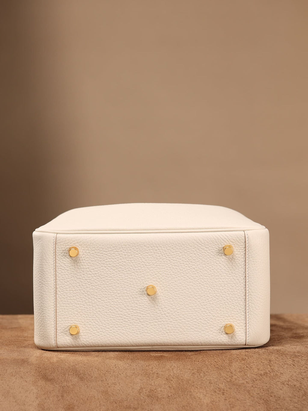 Hermès Lindy 26 Nata Clemence Gold Hardware