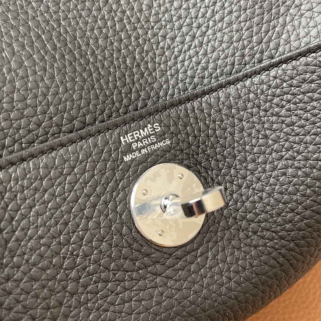 Hermès Lindy 26 Black Clemence Palladium Hardware