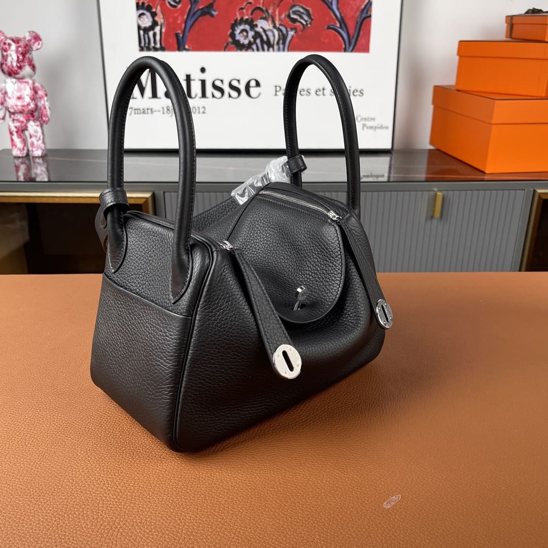 Hermès Lindy 26 Black Clemence Palladium Hardware