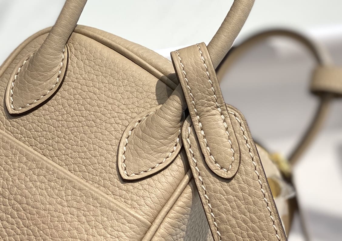 Hermès Mini  Lindy Trench Gold Clemence Gold Hardware