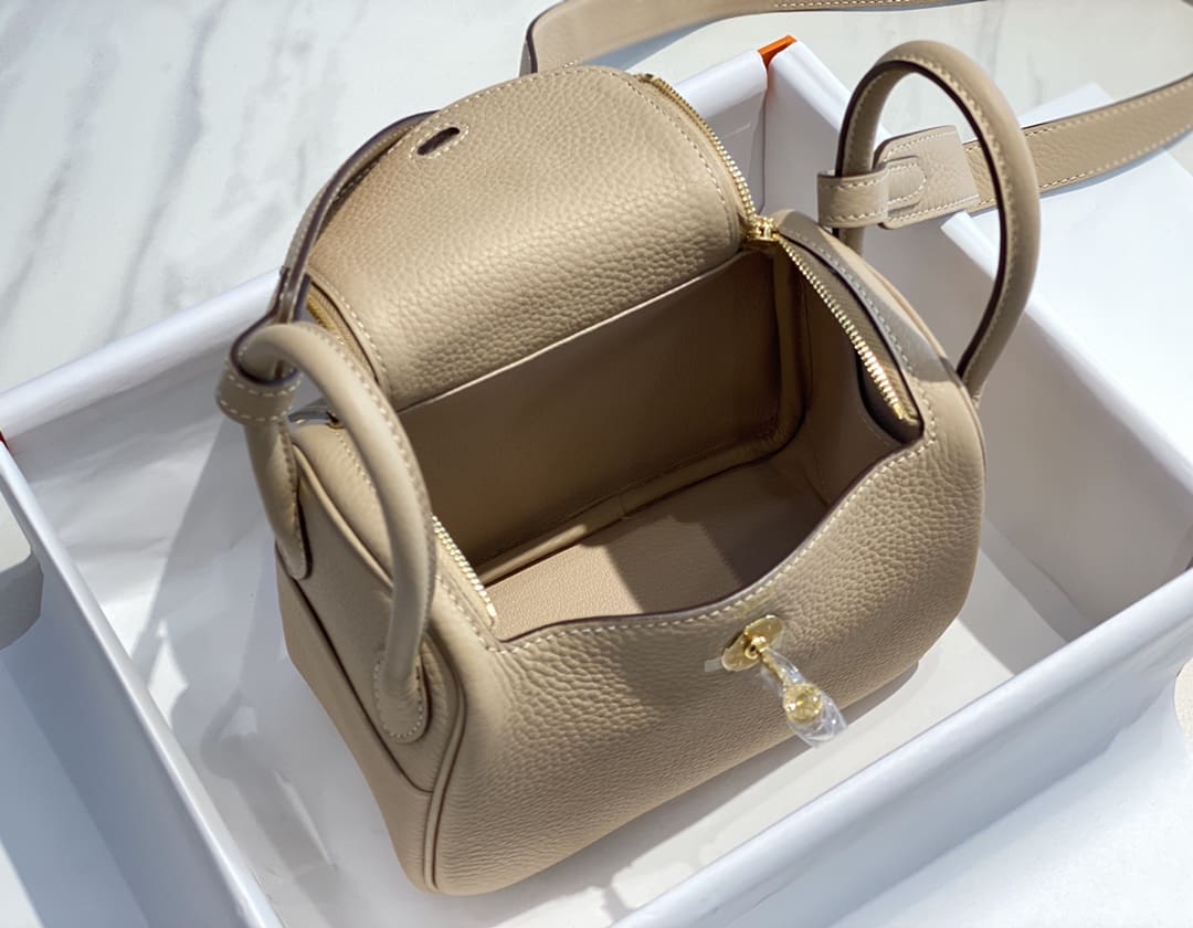 Hermès Mini  Lindy Trench Gold Clemence Gold Hardware