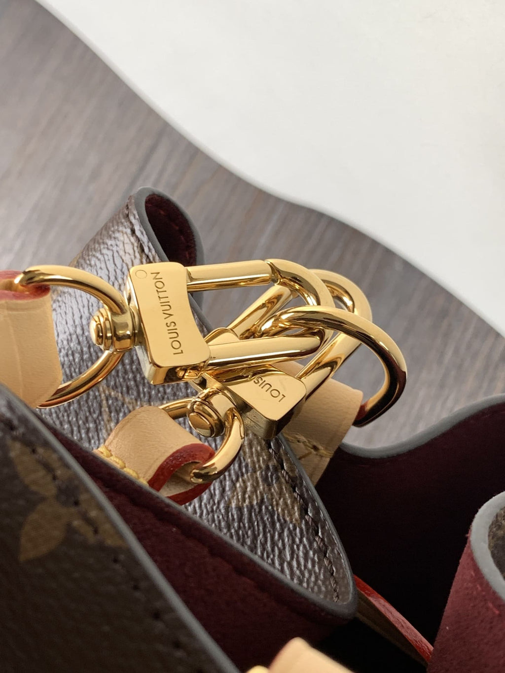 Louis Vuitton M46581 Néonoé BB