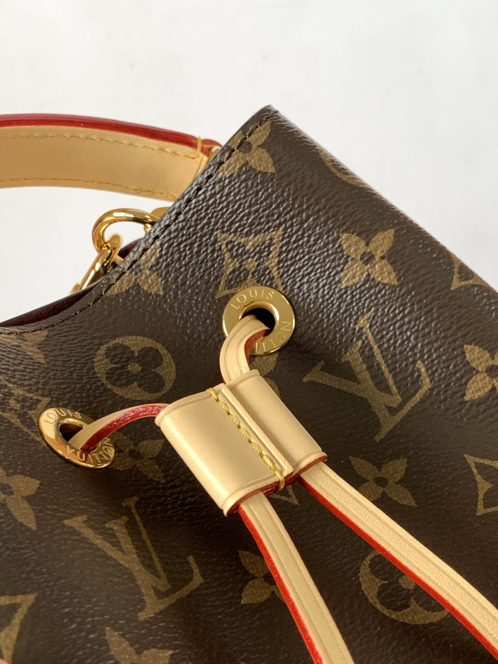Louis Vuitton M46581 Néonoé BB