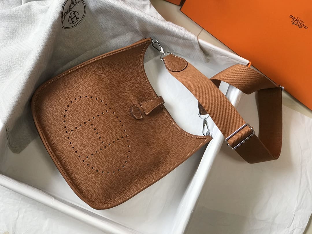 Hermès Evelyne III PM Gold Clemence Palladium Hardware
