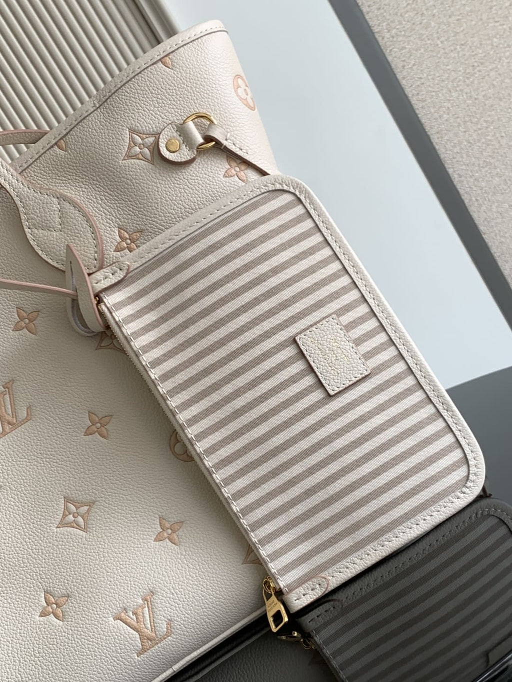 LOUIS VUITTON M14285 Novelty Neverfull MM