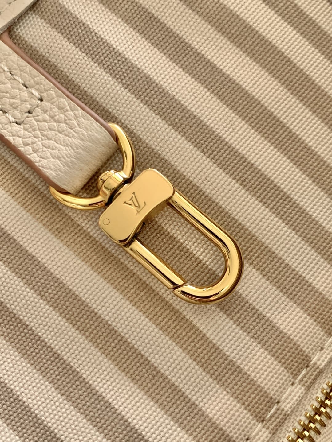 LOUIS VUITTON M14285 Novelty Neverfull MM