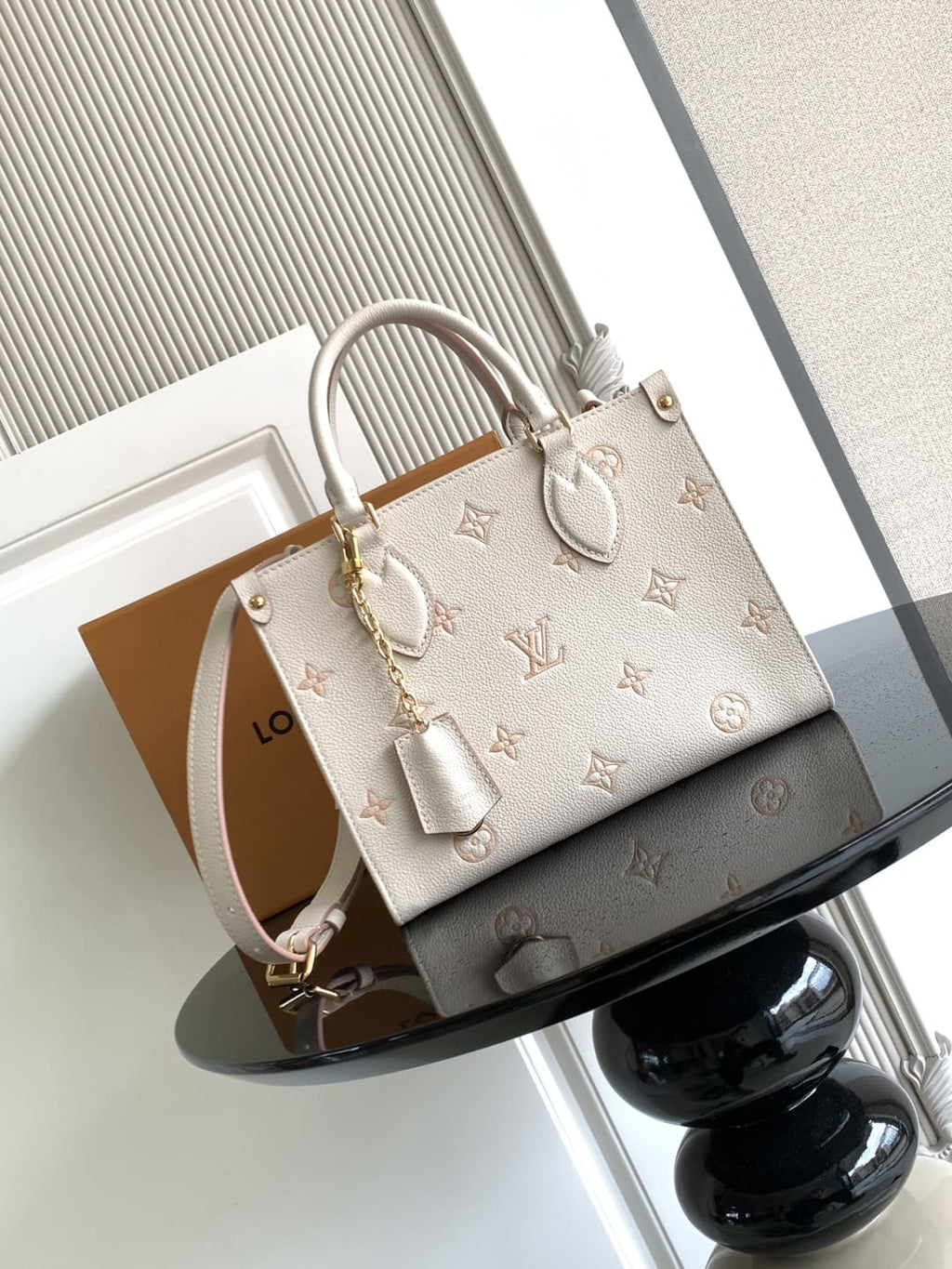 Louis Vuitton M14403 OnTheGo PM