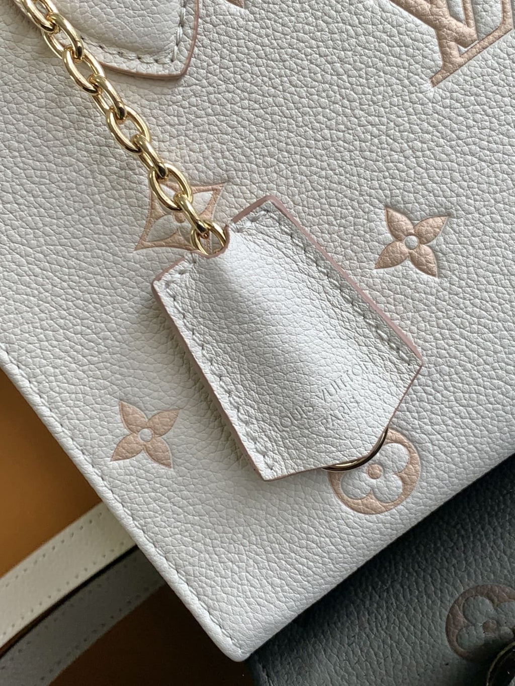 Louis Vuitton M14403 OnTheGo PM