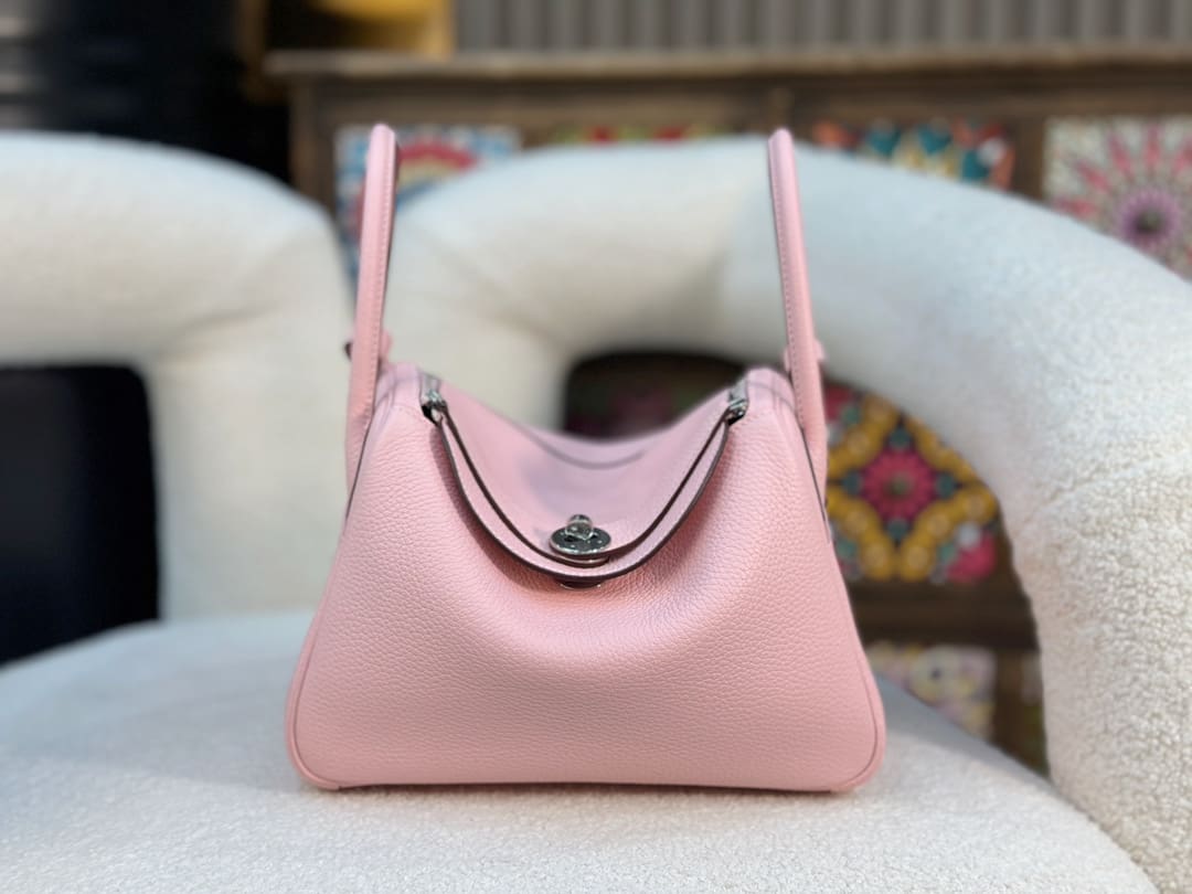 Hermès Lindy 26 Pink Clemence Palladium Hardware