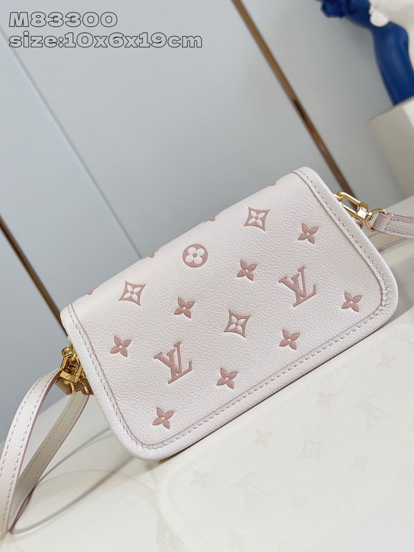 Louis Vuitton M13642 Nano Diane