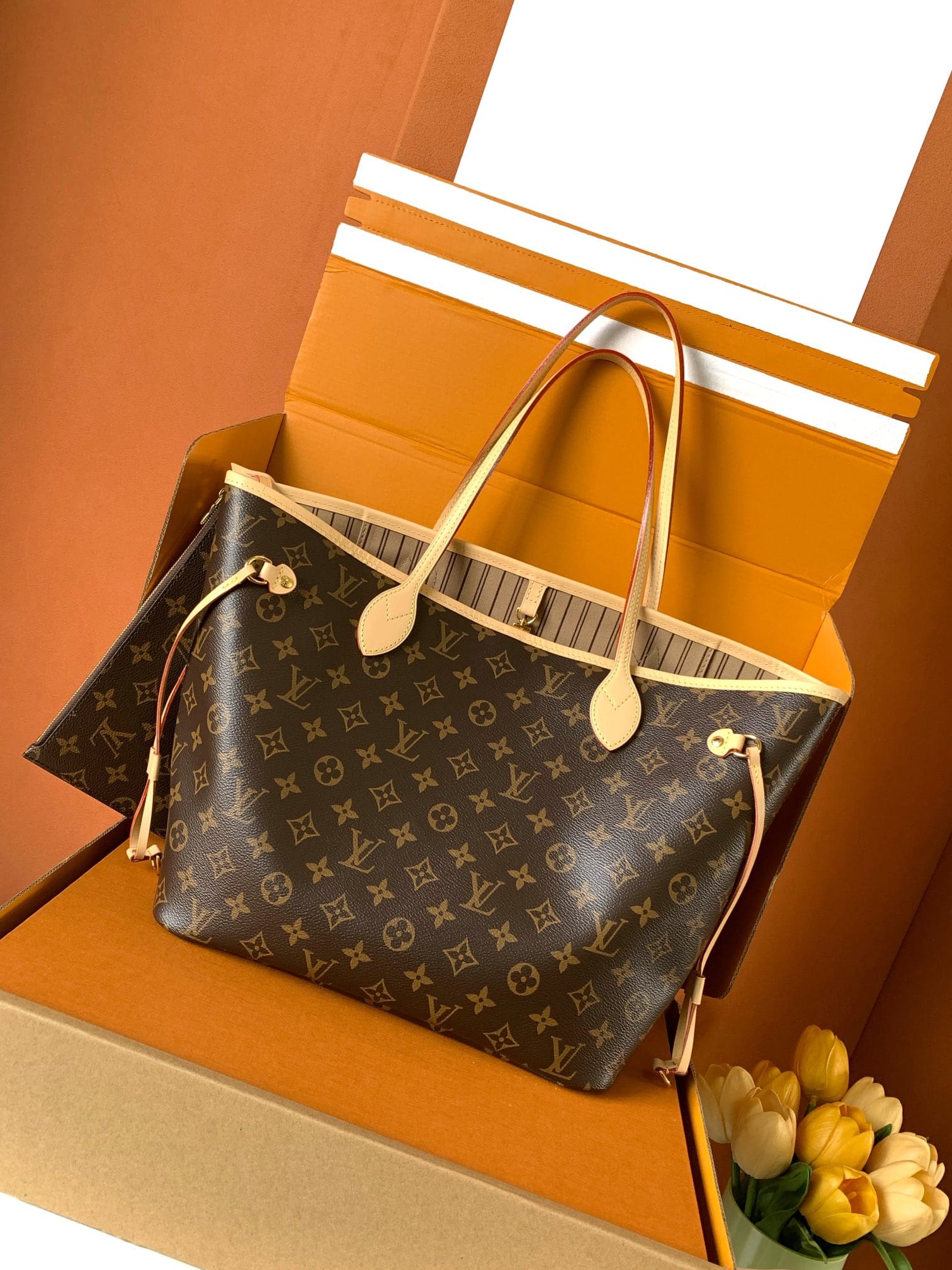 Louis Vuitton M40995 Neverfull MM Tote