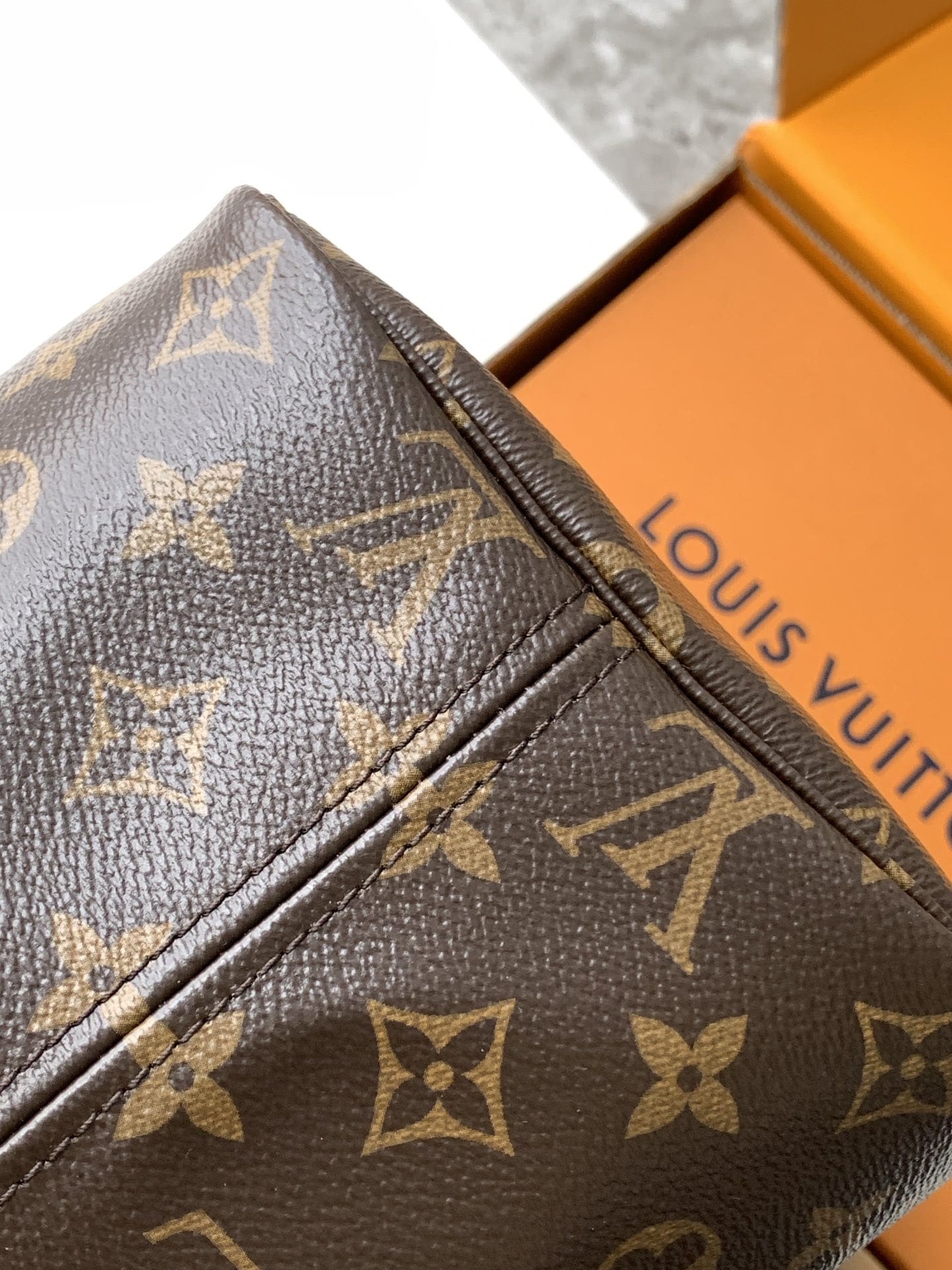 Louis Vuitton M40995 Neverfull MM Tote
