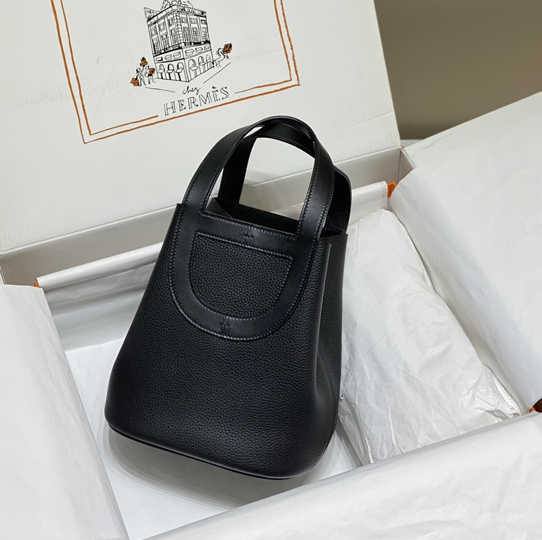 Hermès In-the-Loop 18 bag