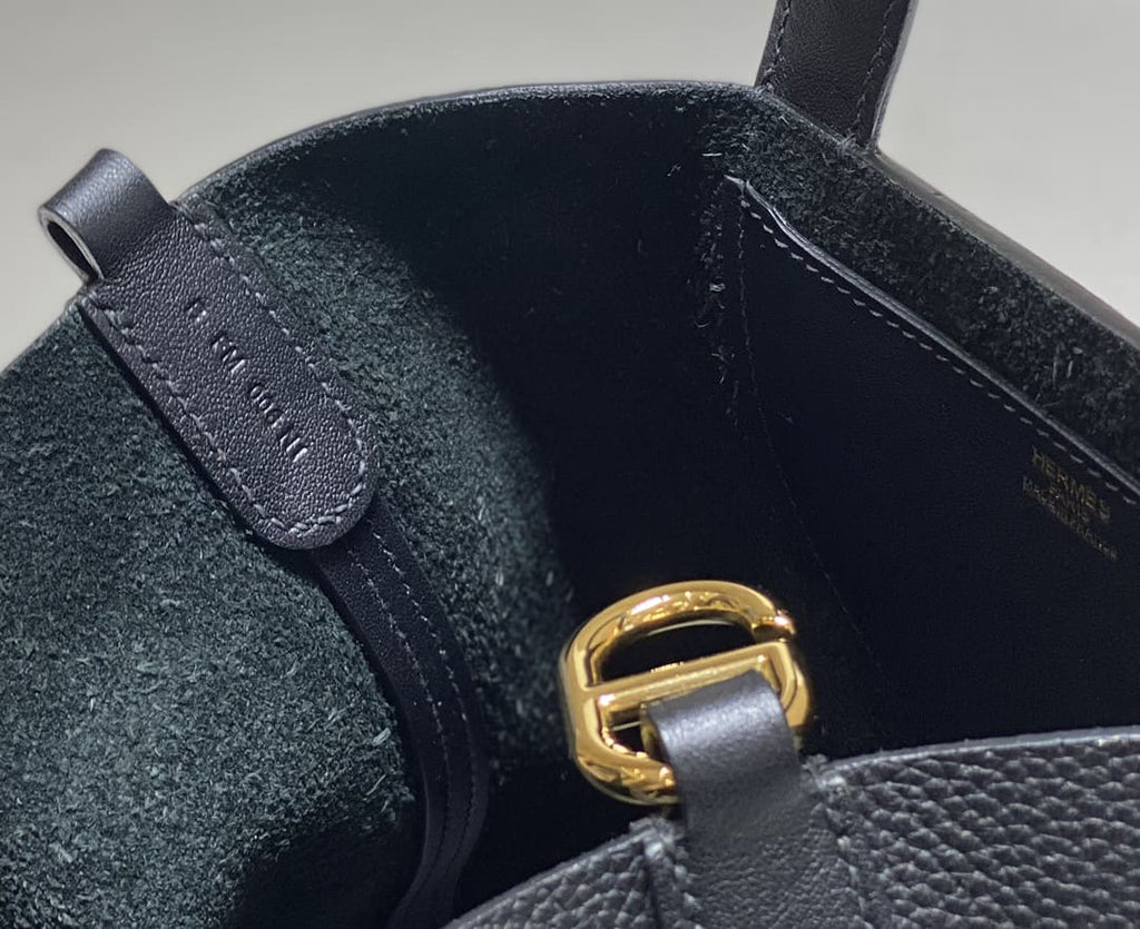 Hermès In-the-Loop 18 bag