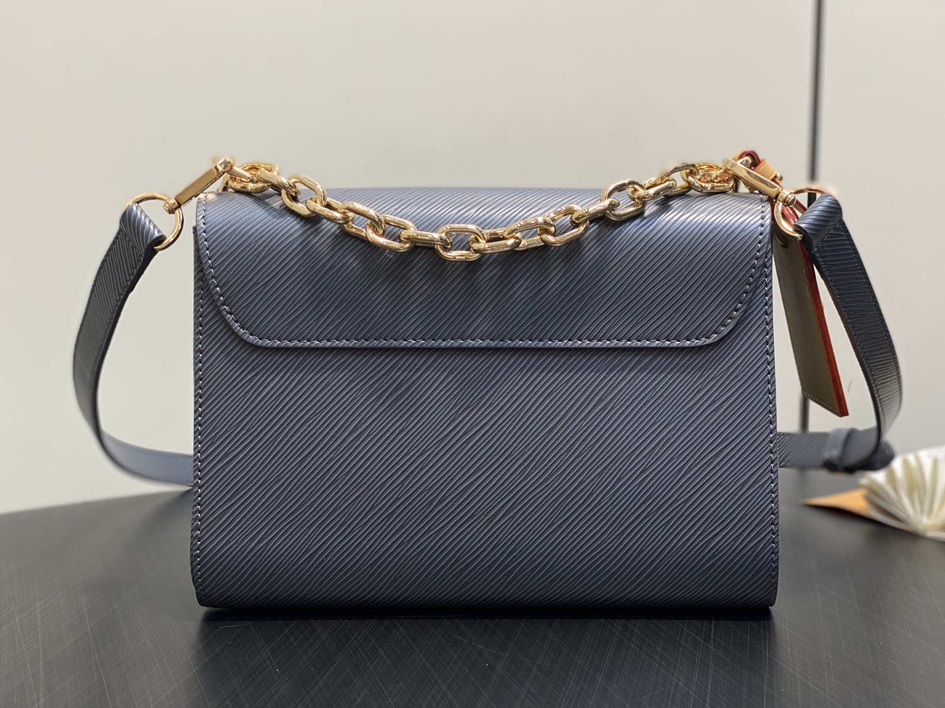 LOUIS VUITTON M14059 Twist MM